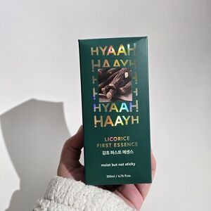 HYAAH Licorice First Essence
